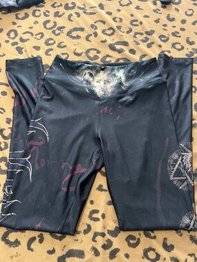 BEHEMOTH yoga pants size Medium